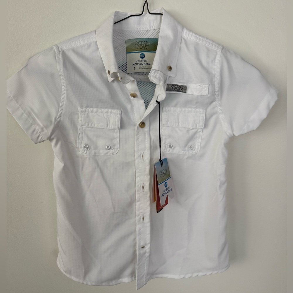 White Button Down Shirt with Short Sleeves and Lightweight Fabric
